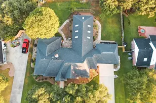 303 Woodlands Ln, Victoria, TX 77904 - Photo 4