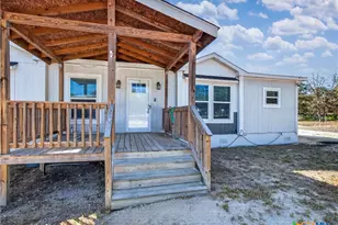 209 Sandy Oaks Dr, Seguin, TX 78155 - Photo 4