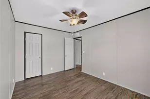 209 Sandy Oaks Dr, Seguin, TX 78155 - Photo 22