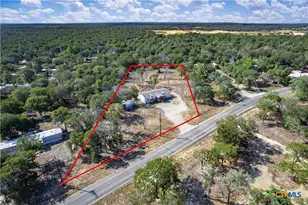 209 Sandy Oaks Dr, Seguin, TX 78155 - Photo 2