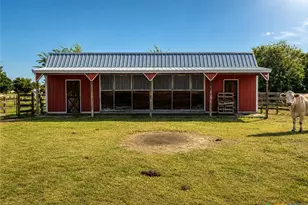 2415 Old Crawford Rd, Crawford, TX 76638 - Photo 36