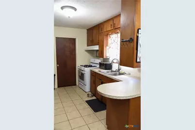 3308 Avondale Street, Victoria, TX 77901 - Photo 6