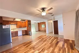 1409 Prospect St, San Marcos, TX 78666 - Photo 2