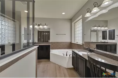 263 Hamburg Avenue, New Braunfels, TX 78132 - Photo 18
