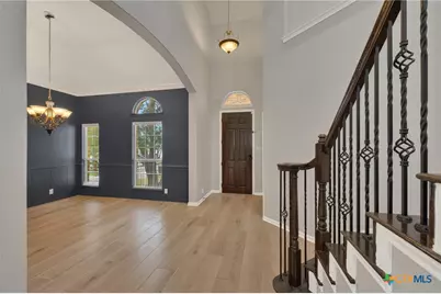 263 Hamburg Avenue, New Braunfels, TX 78132 - Photo 4