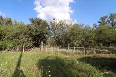 5668 State Highway 97, Floresville, TX 78114 - Photo 2