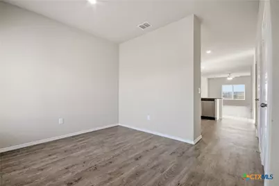 292 Legacy Circle, New Braunfels, TX 78130 - Photo 4