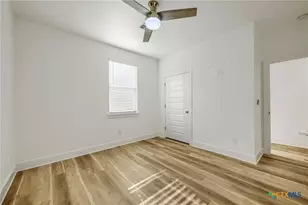 18800 Hogan Cir, Leander, TX 78645 - Photo 10