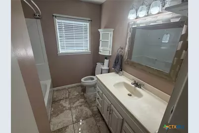 1801 E Walnut Avenue, Victoria, TX 77901 - Photo 6