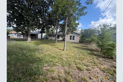 1801 E Walnut Avenue, Victoria, TX 77901 - Photo 12