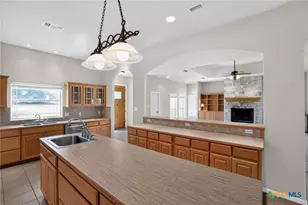 986 High Grove Rd, Cedar Creek, TX 78612 - Photo 10