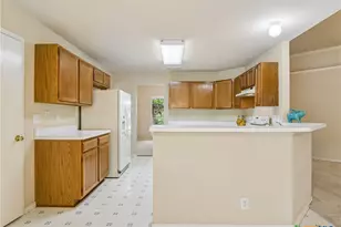 841 Dimrock, Schertz, TX 78154 - Photo 16