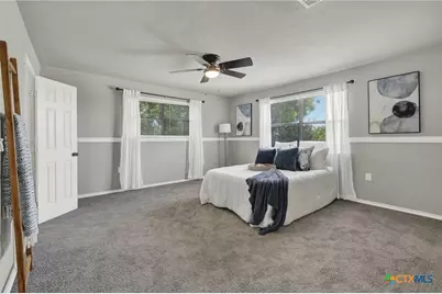 580 E Zipp Road, New Braunfels, TX 78130 - Photo 18