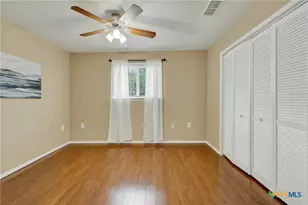 580 E Zipp Rd, New Braunfels, TX 78130 - Photo 36