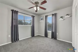 580 E Zipp Rd, New Braunfels, TX 78130 - Photo 26