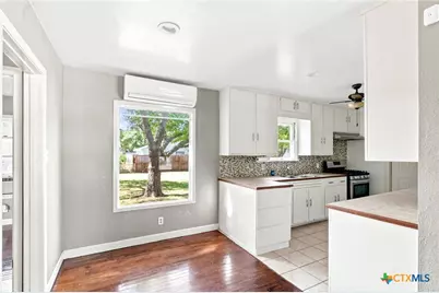 2514 Cardinal Street, Victoria, TX 77901 - Photo 8