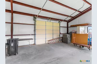 1401 N Wells Street, Edna, TX 77957 - Photo 14