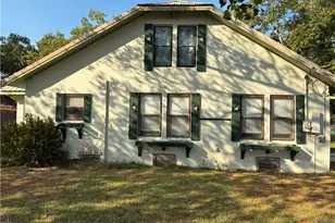 1603 N Ave J, Shiner, TX 77984 - Photo 2