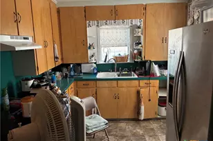 1603 N Ave J, Shiner, TX 77984 - Photo 6