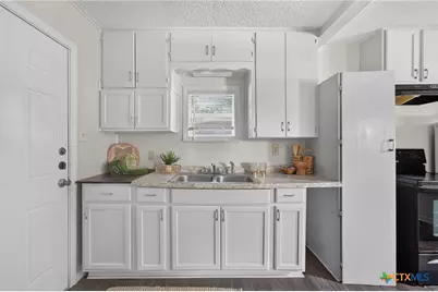 1208 S 26th Street, Temple, TX 76501 - Photo 12