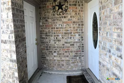 2722 N Heynis, New Braunfels, TX 78130 - Photo 2