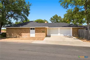 1501 N Wall St, Belton, TX 76513 - Photo 4