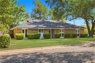 1501 N Wall St, Belton, TX 76513 - Photo 2