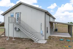 373 Cross Rd, Kingsbury, TX 78638 - Photo 18