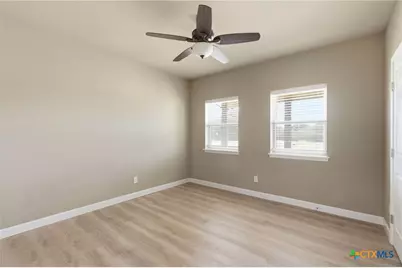 373 Cross Road, Kingsbury, TX 78638 - Photo 16