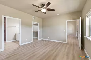 373 Cross Rd, Kingsbury, TX 78638 - Photo 10