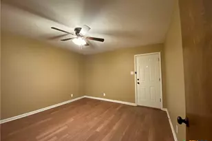 105 Blanco St, San Marcos, TX 78666 - Photo 8