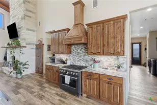 12093 Sulphur Springs Rd, Adkins, TX 78101 - Photo 8