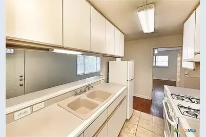 460 Comal Avenue, New Braunfels, TX 78130 - Photo 4