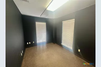 2001 Medical Parkway #D4, San Marcos, TX 78666 - Photo 6