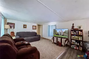 822 E Fannin St, Goliad, TX 77963 - Photo 4