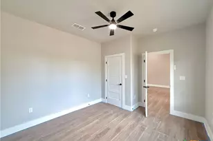 84 Paloma Rd, Victoria, TX 77905 - Photo 18