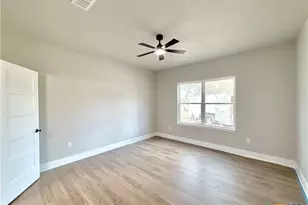 84 Paloma Rd, Victoria, TX 77905 - Photo 14