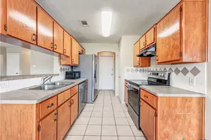 4203 Lonesome Dove Dr, Killeen, TX 76549 - Photo 2