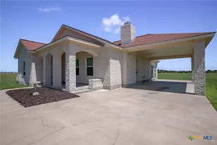 394 Sunrise Bay Dr, Port Lavaca, TX 77979 - Photo 4
