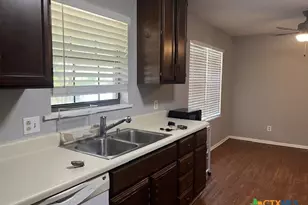1306 Carnation Ln, New Braunfels, TX 78130 - Photo 4