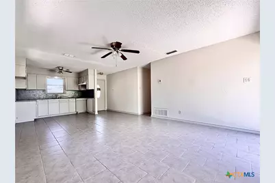 209 Prairie Ave, Rogers, TX 76569 - Photo 8