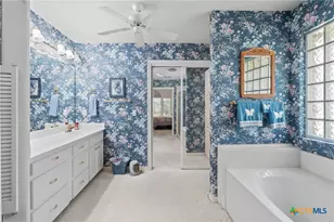 103 Village Dr, Georgetown, TX 78628 - Photo 28