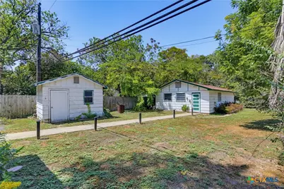 924 Lake Drive, Seguin, TX 78155 - Photo 14