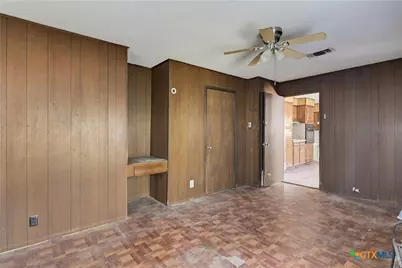 924 Lake Drive, Seguin, TX 78155 - Photo 12