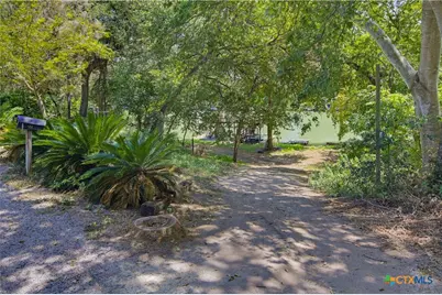 924 Lake Drive, Seguin, TX 78155 - Photo 2