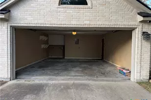 106 Amhurst St, Victoria, TX 77904 - Photo 16