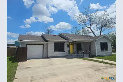 2002 N Wheeler Street, Victoria, TX 77901 - Photo 2
