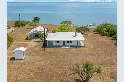 96 E Meadowlark Drive, Port Lavaca, TX 77979 - Photo 2