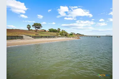 96 E Meadowlark Drive, Port Lavaca, TX 77979 - Photo 14