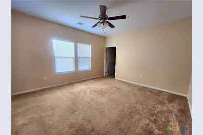 502 Migl Street, Yoakum, TX 77995 - Photo 18
